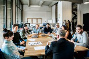 11 dicas de como elaborar uma reunião de alinhamento de equipe